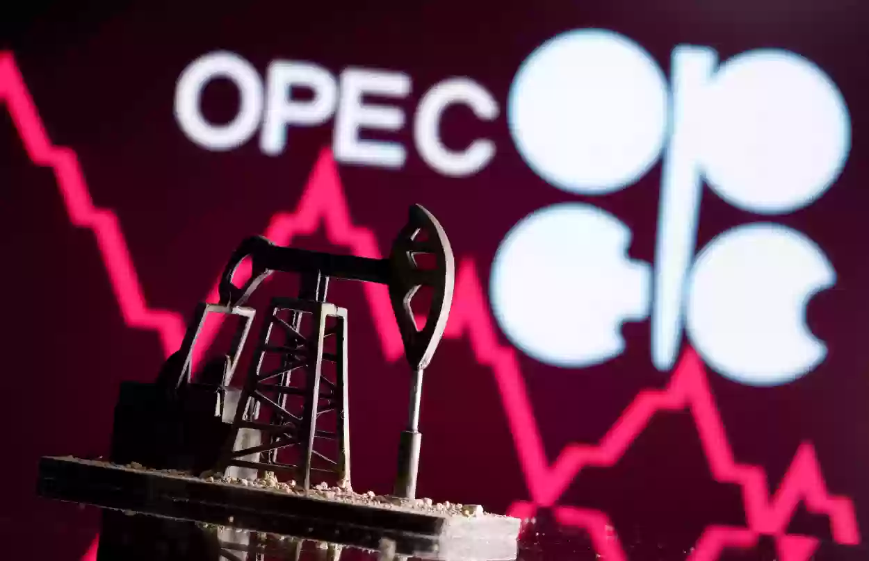 تراجع هائل في سعر النفط وقرارات مختلف من «أوبك+» 