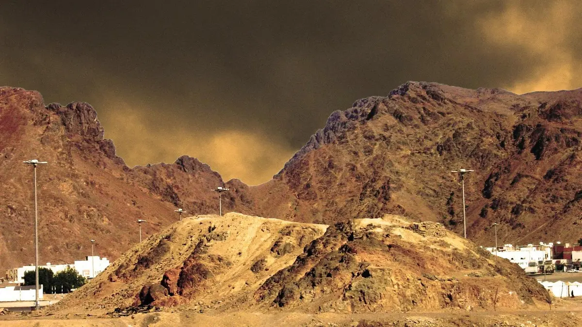 هل سيتم إزالة جبل أُحد في السعودية أم مجرد شائعة؟