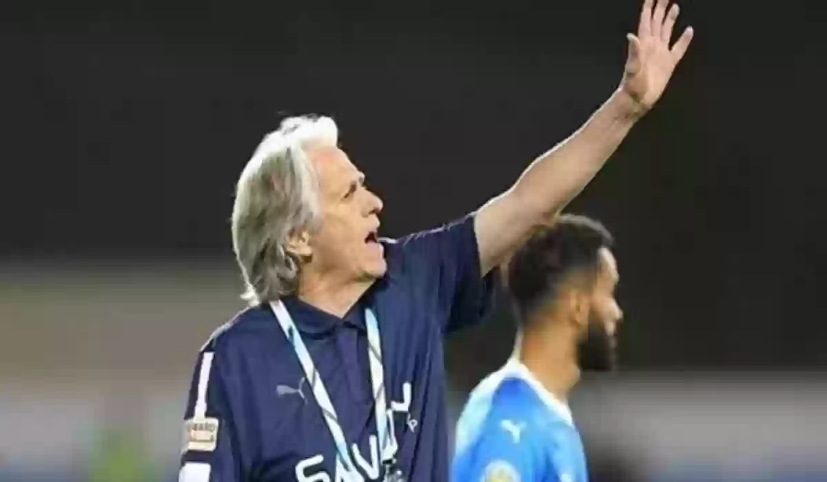 لهذا السبب.. الهلال يفكر في رحيل اثنين من محترفيه.