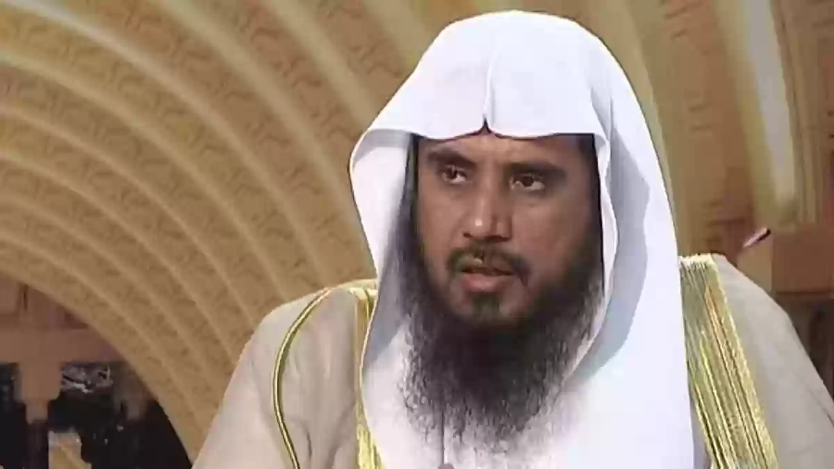  الشيخ الخثلان يوضح لسيدة سعودية طريقة التعامل مع الخادمة غير المسلمة