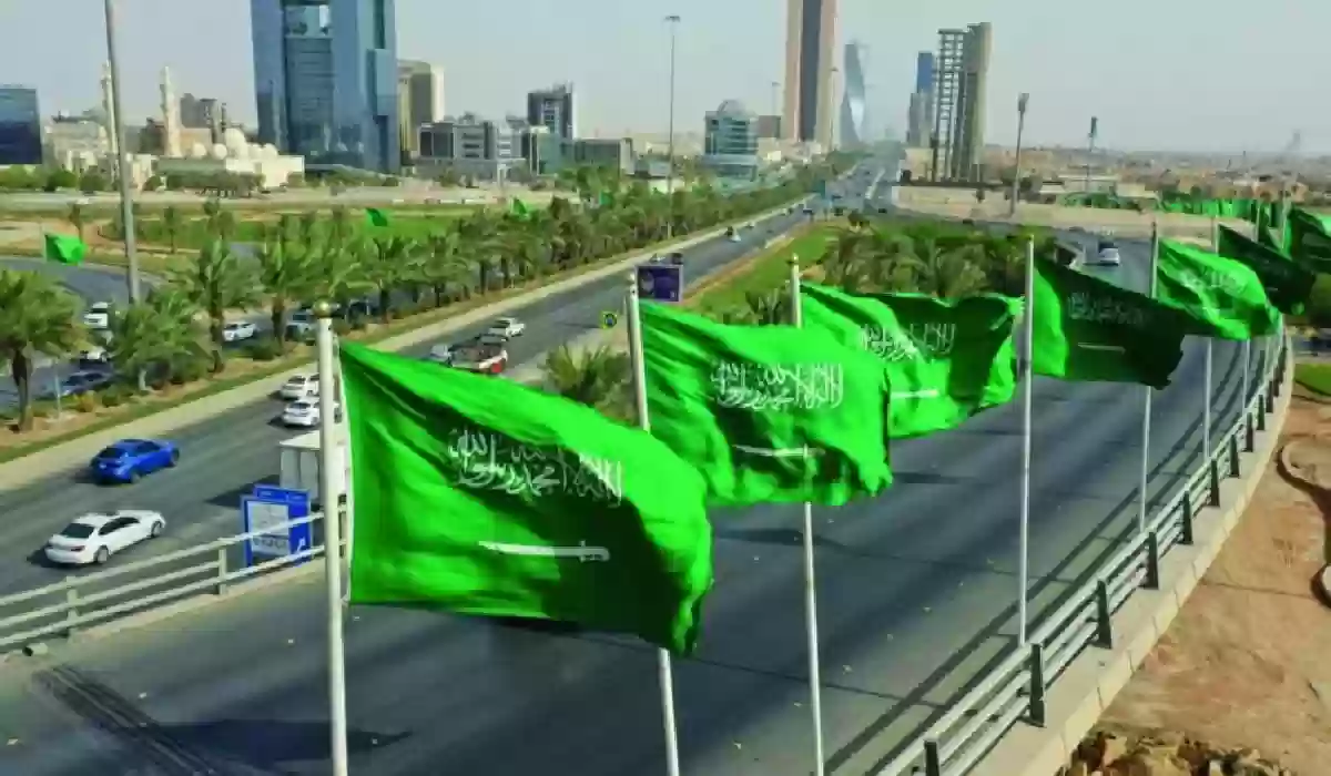 السعودية تحدد 4 شروط لإقامة 10 سنين للوافدين بالمملكة دون كفيل أو ترحيل.