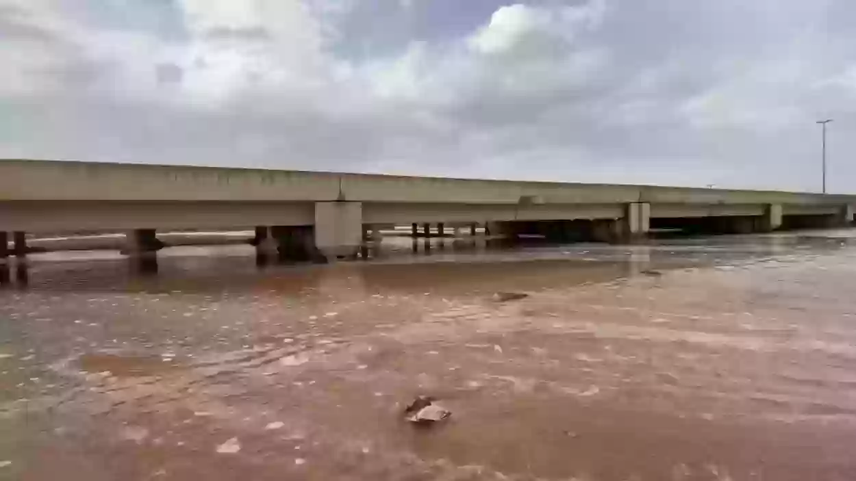 أمطار غزيرة تجتاح تلك المناطق في السعودية