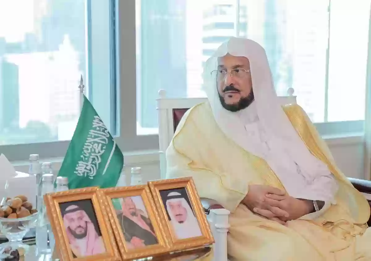 وزير الشؤون الإسلامية السعودي يعلن موضوع خطبة الجمعة القادم