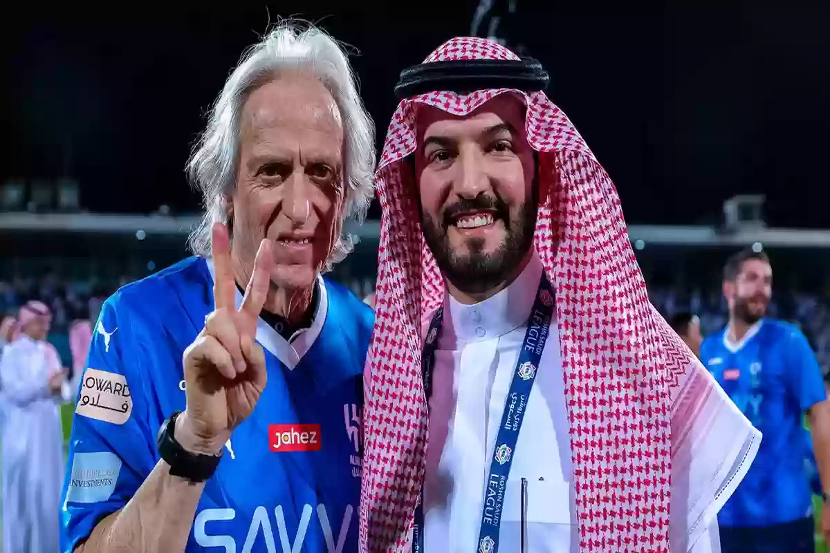 بعد قيادة الأزرق لبطولة الدوري السعودي
