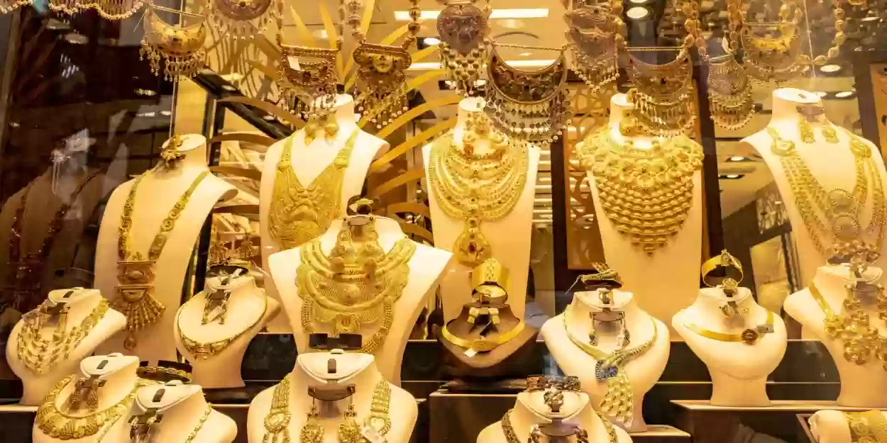 الذهب في السعودية يُودع يناير بموجة ارتفاع جديدة